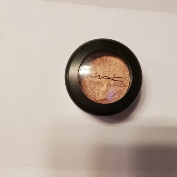 Mac All That Glitters Eyeshadow - Picture 5 of 7